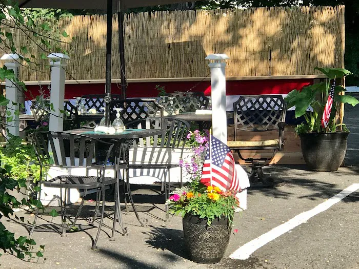 Ivy Inn Restaurant & Bar Picture 8