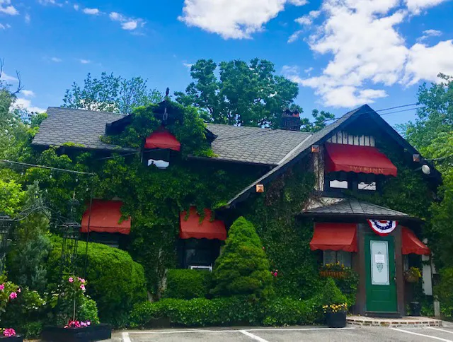 Ivy Inn Restaurant & Bar Picture 4