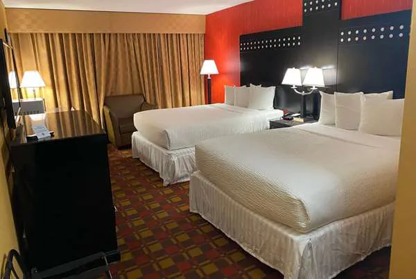 Ramada by Wyndham Rochelle Park Near Paramus Picture 6