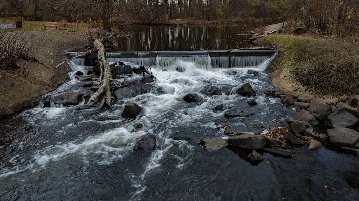 Saddle River Park Waterfall Picture 7
