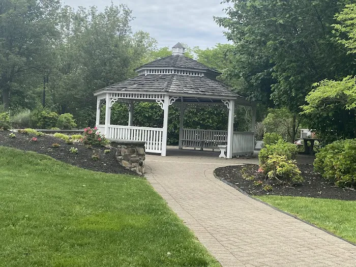 Chestnut Ridge Garden Picture 5