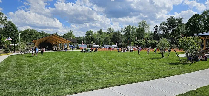 Woodcliff Park Picture 6