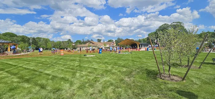 Woodcliff Park Picture 3
