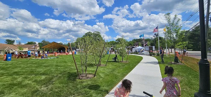 Woodcliff Park Picture 5