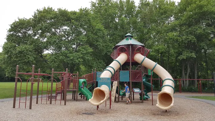 Bedford Village Memorial Park Picture 2