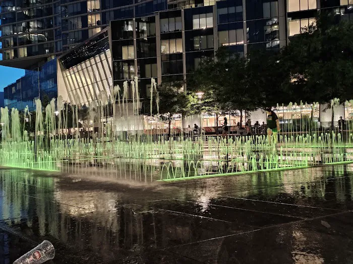 Waterline Square Park Picture 2
