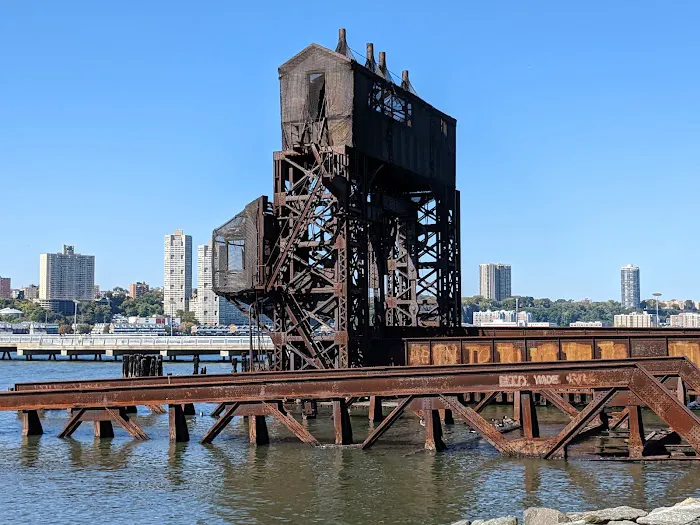 Riverside Park South Picture 5