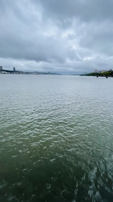 Riverside Park Picture 6