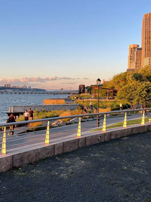 Solstice Bench Picture 7