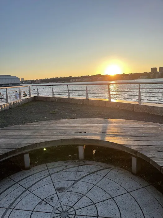 Solstice Bench Picture 10