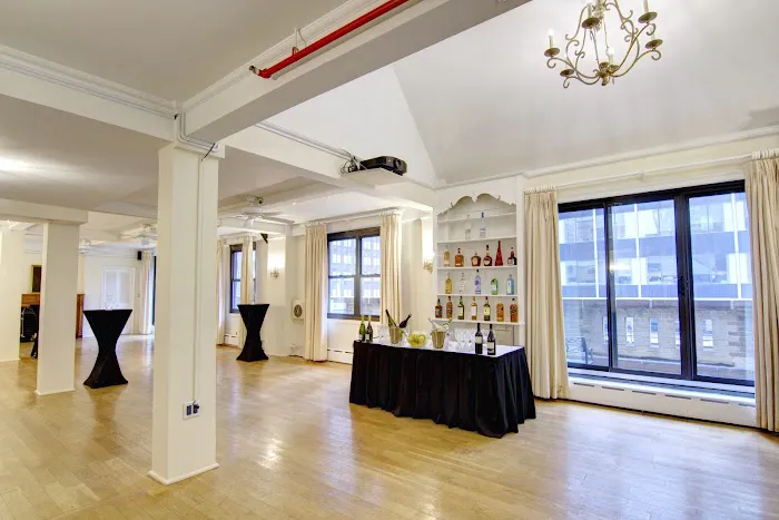 Roger Smith Hotel Picture 2