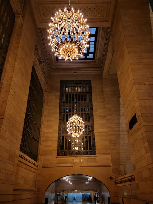 425 Lexington Avenue Urban Plaza Picture 6