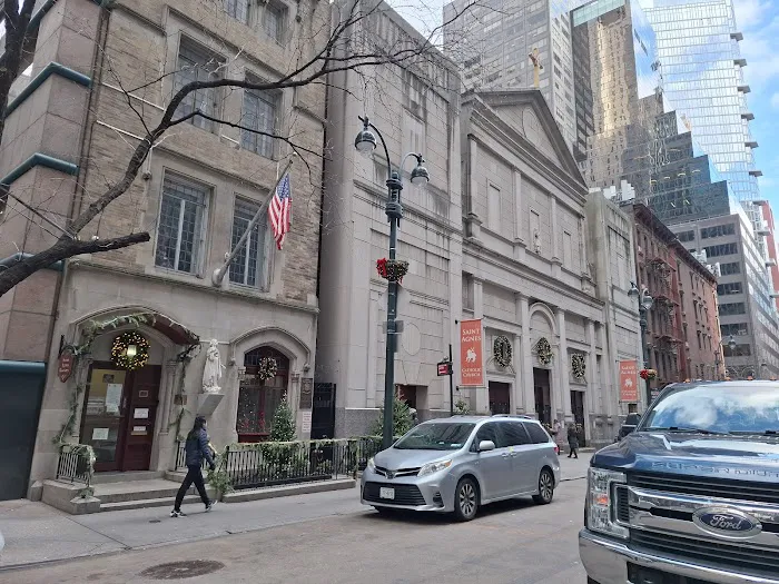 425 Lexington Avenue Urban Plaza Picture 4
