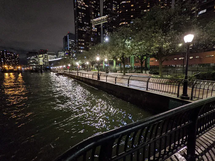 East River Platform Picture 6