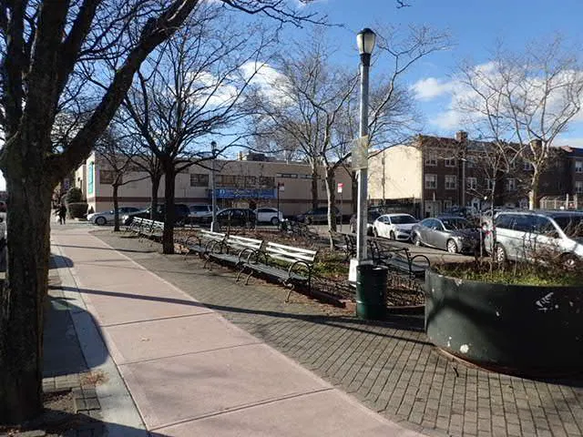 Steadman Square Picture 8