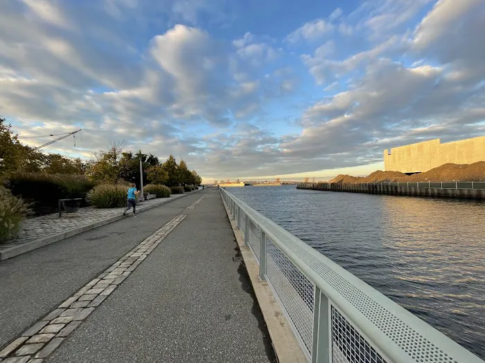 Erie Basin Park Picture 4