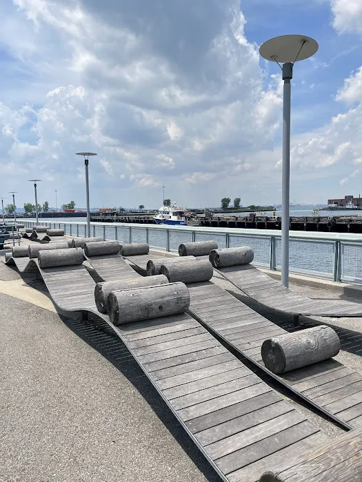 Erie Basin Park Picture 3