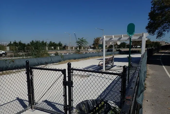 Owl's Head Park Dog Run Picture 9