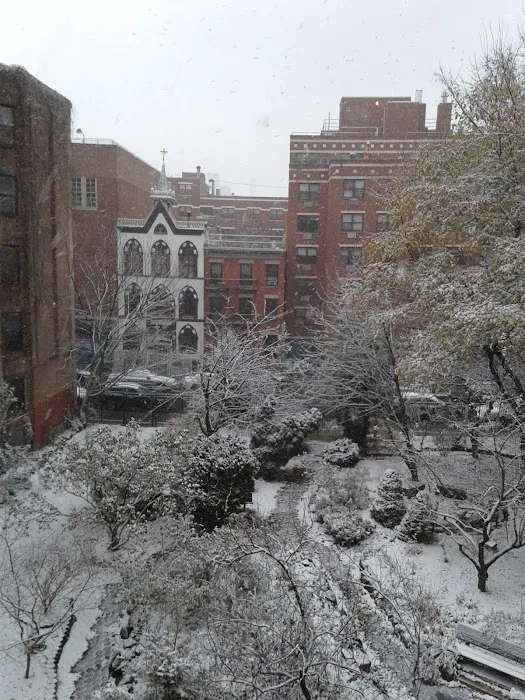 Orchard Alley Picture 8