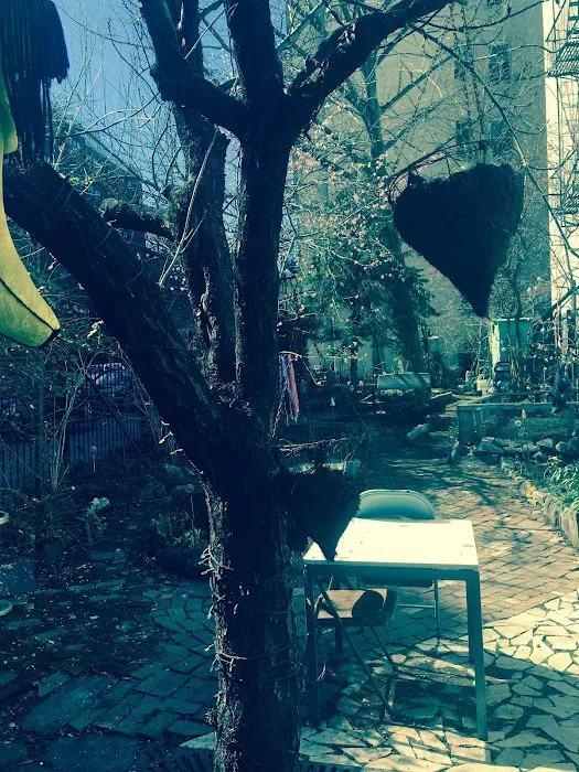 Secret Garden Picture 3