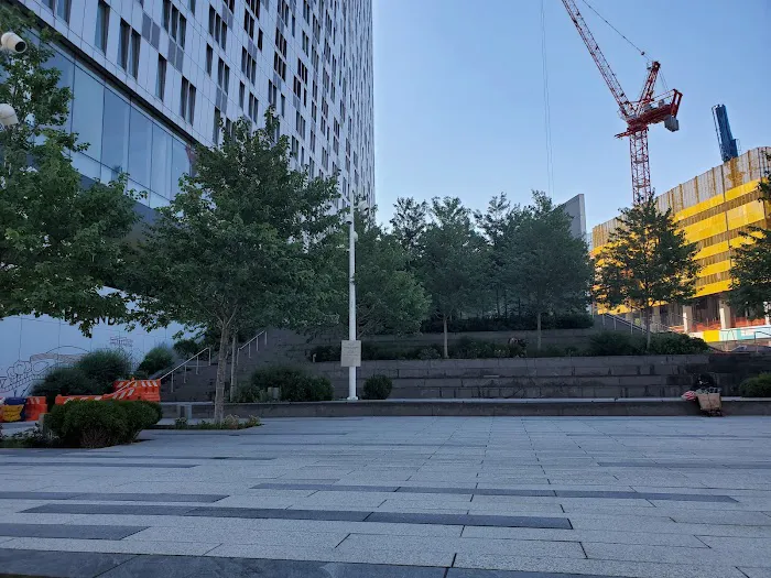 The Plaza at 300 Ashland Picture 8