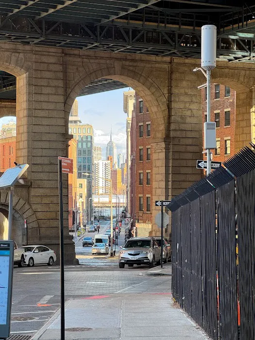 Pearl Street Picture 2