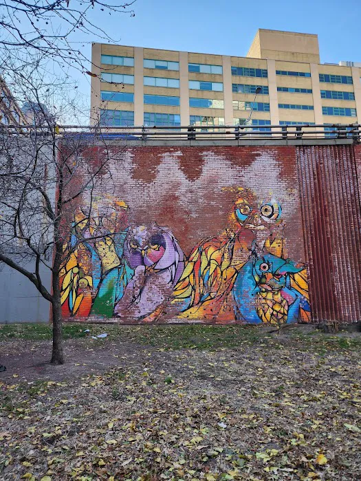 Bar and Grill Park Picture 9