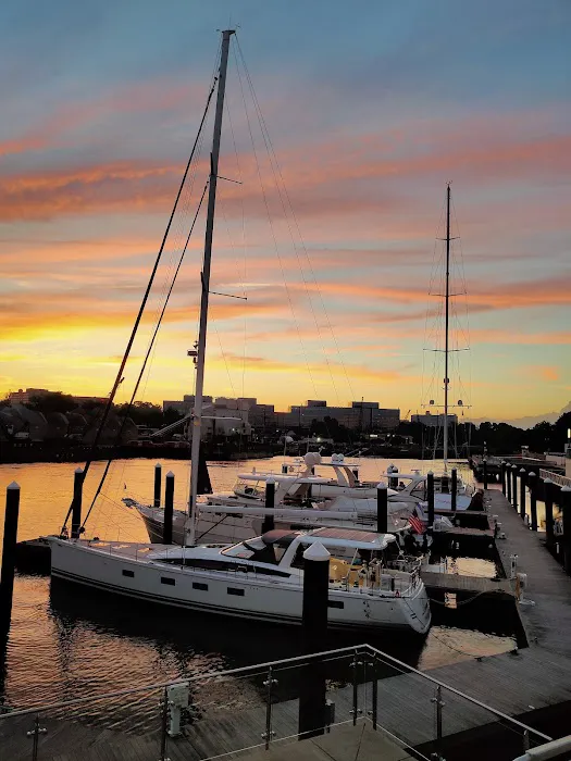 Harbor Point Boardwalk Picture 8