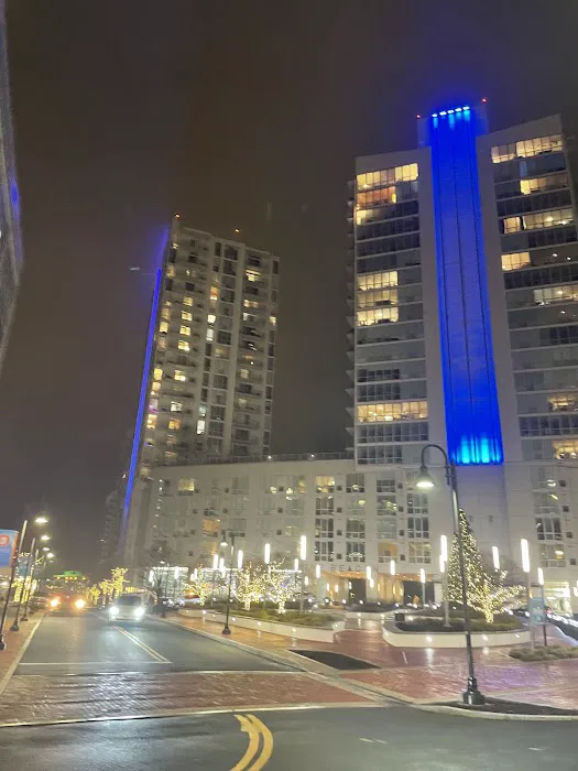 Harbor Point Square Picture 1