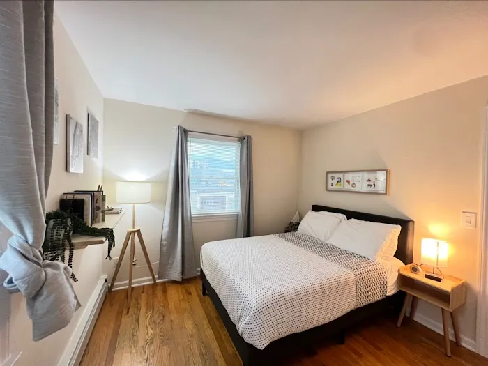 Harbor Point Cozy 2 Bed W/ Parking Picture 3