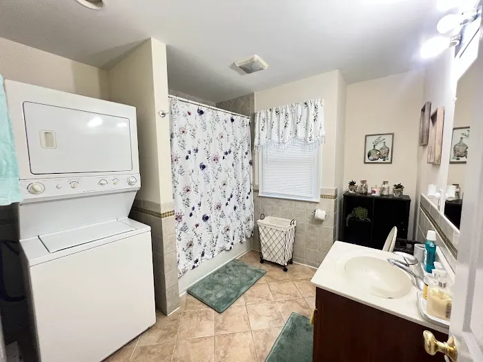 Harbor Point Cozy 2 Bed W/ Parking Picture 6
