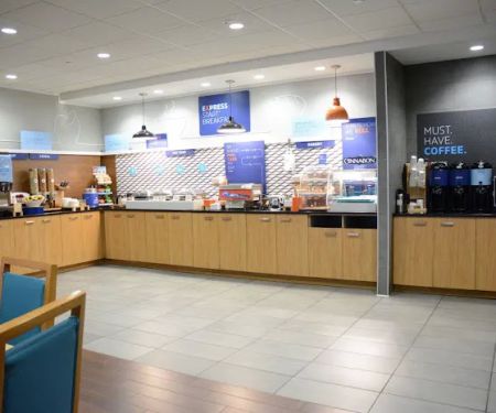 Holiday Inn Express & Suites Stamford by IHG