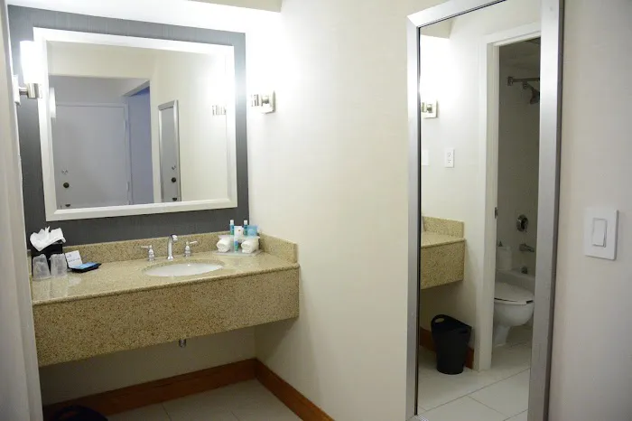 Holiday Inn Express & Suites Stamford by IHG Picture 7