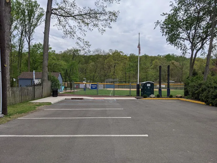 Gardner Field Picture 3