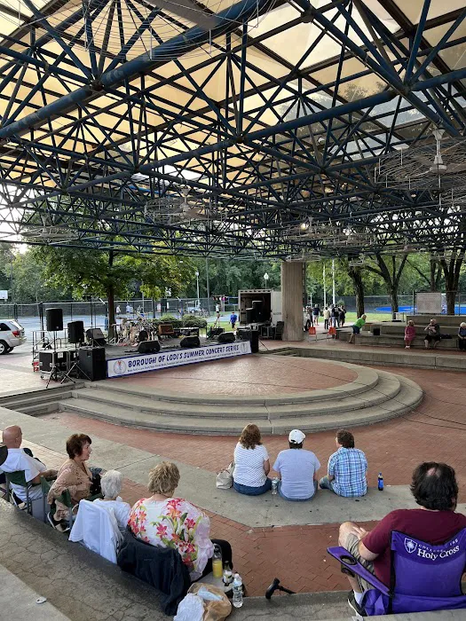 Memorial Park Amphitheater Picture 3
