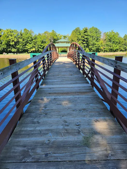 Dahnert's Lake County Park Picture 3