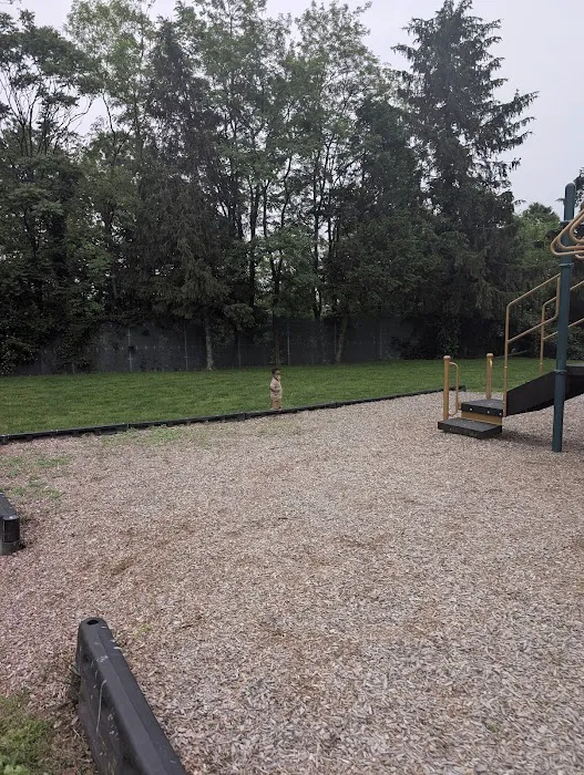 Garden Ct. Park Picture 1