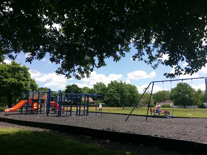 Gregory Park Picture 1