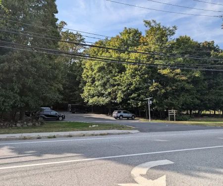 Monsey Glen County Park- Parking