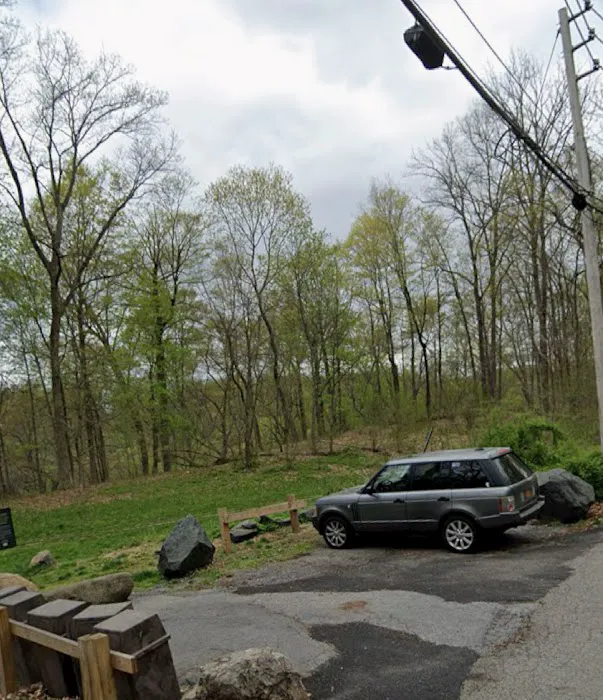 Quaker Bridge Rd Croton Aqueduct Parking Picture 6