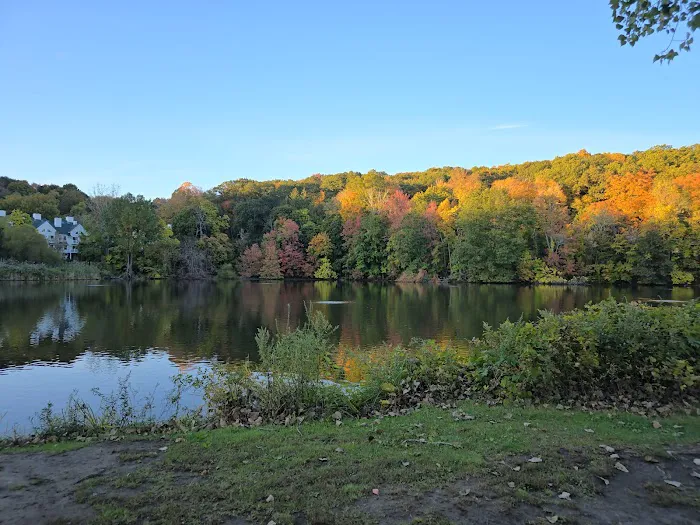 Bedford Hills Memorial Park Picture 4