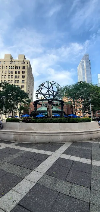 Urban Plaza at Worldwide Plaza Picture 1