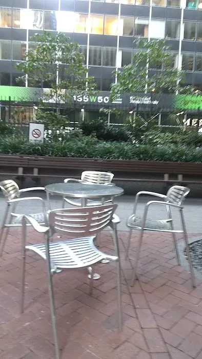 745 Plaza (Public Plaza) Picture 2