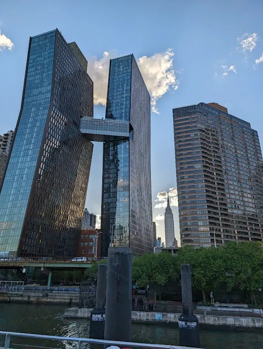 East River Esplanade Picture 5