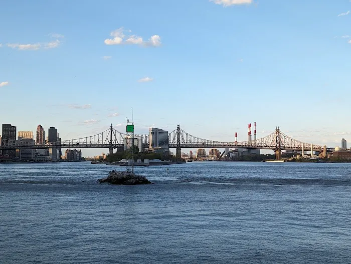 East River Esplanade Picture 4
