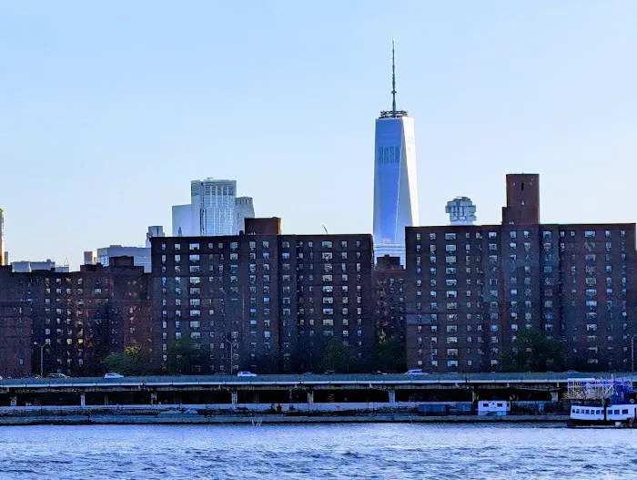 East River Esplanade Picture 3