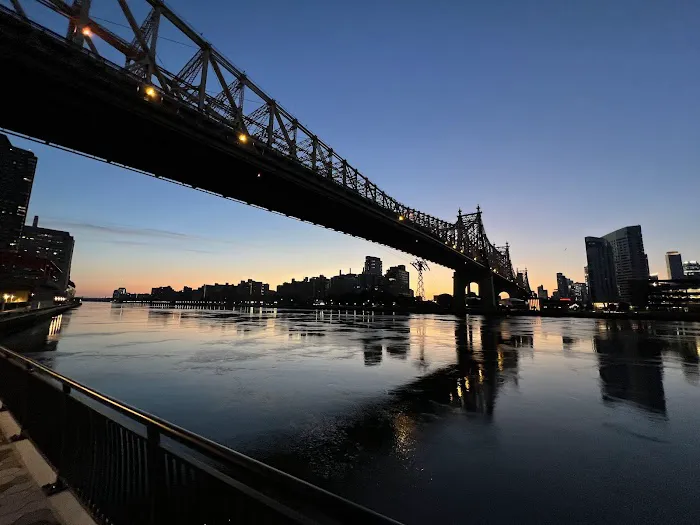 East River Esplanade Picture 10