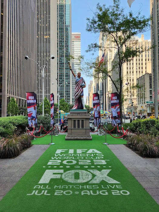 Fox Square Picture 6