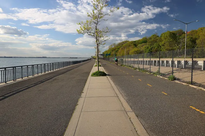 Bay Ridge Promenade (Start) Picture 4