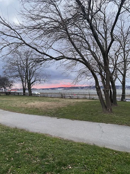 Shore Park and Parkway Picture 10